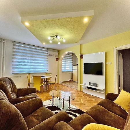 Lux Apartman Cvetkovic クラリエボ エクステリア 写真