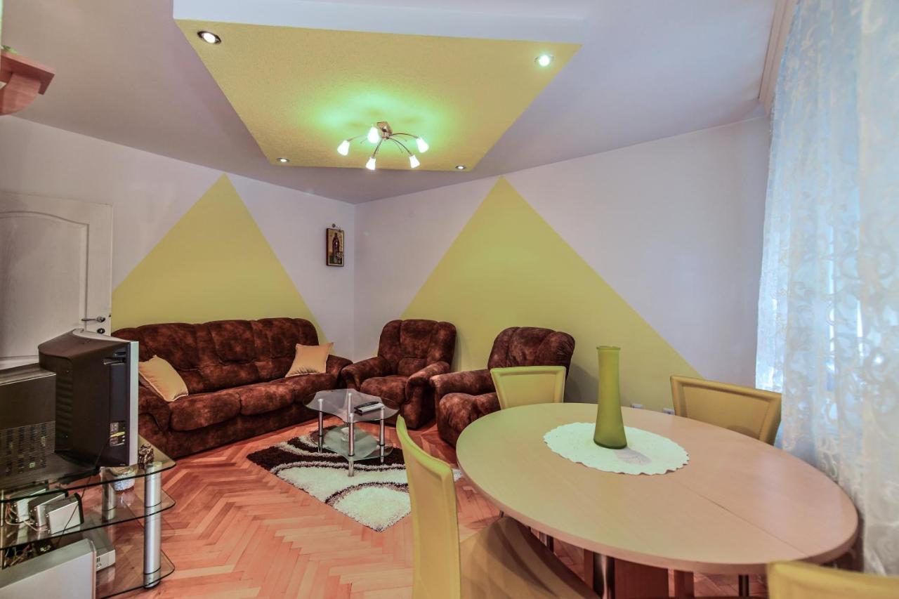 Lux Apartman Cvetkovic クラリエボ エクステリア 写真