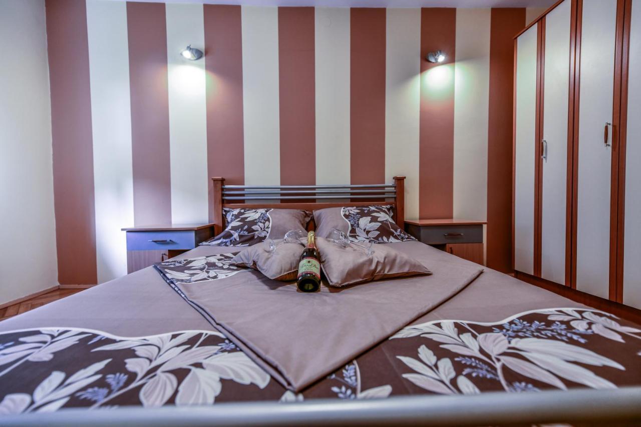 Lux Apartman Cvetkovic クラリエボ エクステリア 写真