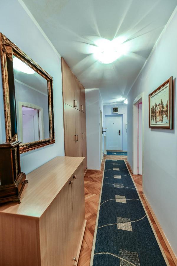 Lux Apartman Cvetkovic クラリエボ エクステリア 写真